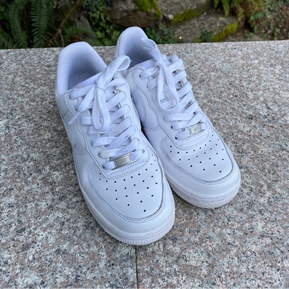 Nike Air Force 1 shoes - Picture 4 of 8